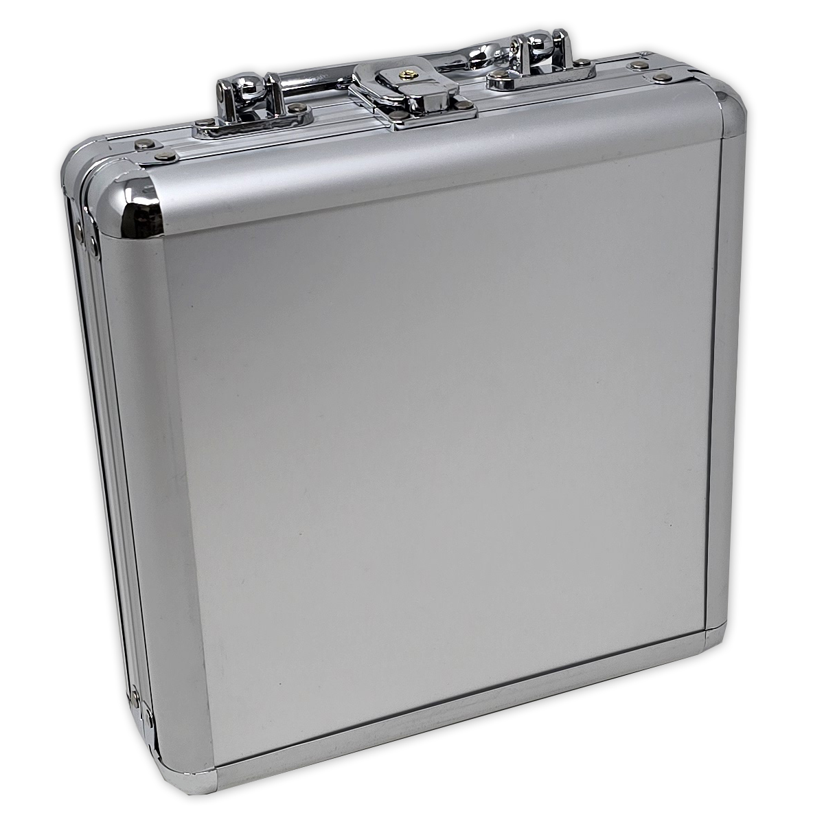 Aluminum poker chips case with room for 100 chips